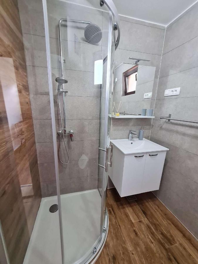Apartmani Lovre I Zara Exteriör bild